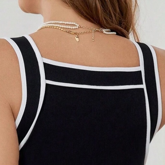 Solid Color Block Ribbed Sleeveless Tank top - Picture 4 of 13